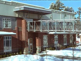 Streeter Hall - Entrance